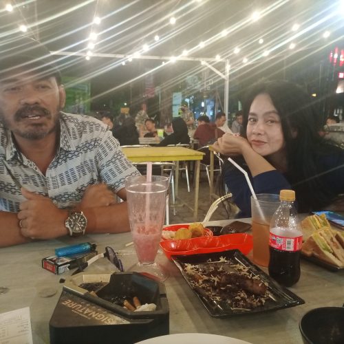 Yuk! Makan dan Kongkow Asyik di Markas Cafe Kota Cirebon